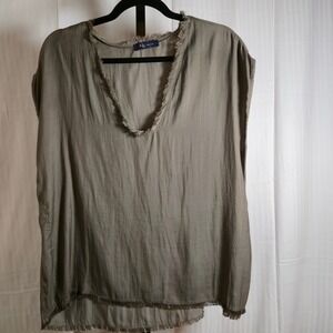 KLD Olive Green Top Large Sleeveless V Neck Frayed Hem Boho Minimal‎ Chic Resort